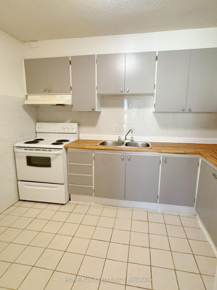 Photo 5 at 1401 - 1380 Prince Of Wales Drive, Nepean (Carleton Square), Ottawa