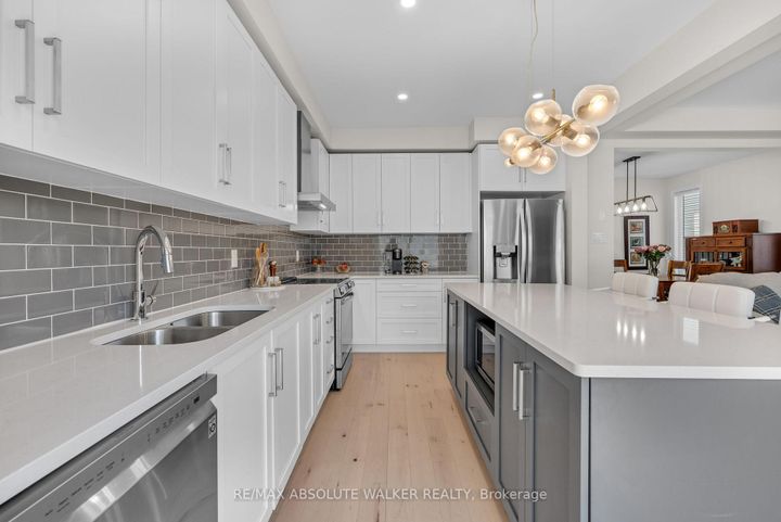 Photo 12 at 728 Perseus Avenue, Nepean (Half Moon Bay), Ottawa