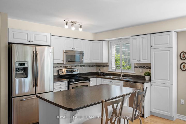 Photo 4 at 101 - 14 Norice Street, Nepean (Meadowlands/Crestview), Ottawa