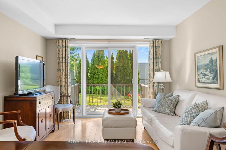 Photo 10 at 101 - 14 Norice Street, Nepean (Meadowlands/Crestview), Ottawa