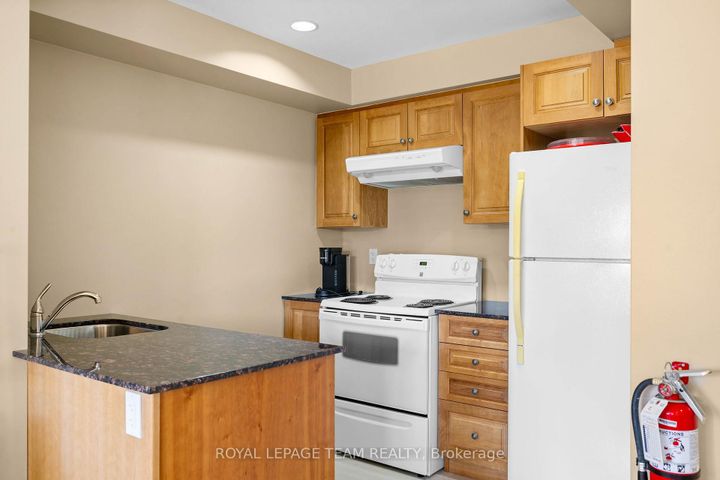 Photo 24 at 101 - 14 Norice Street, Nepean (Meadowlands/Crestview), Ottawa