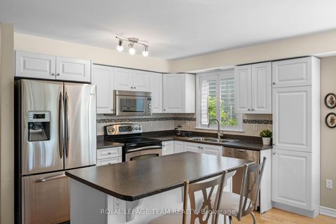 Photo 4 at 101 - 14 Norice Street, Nepean (Meadowlands/Crestview), Ottawa