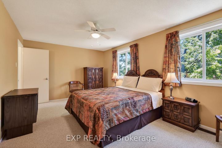 Photo 18 at 34 Four Seasons Drive, Nepean (Borden Farm/Stewart Farm/Carleton Heights/Parkwood Hills), Ottawa