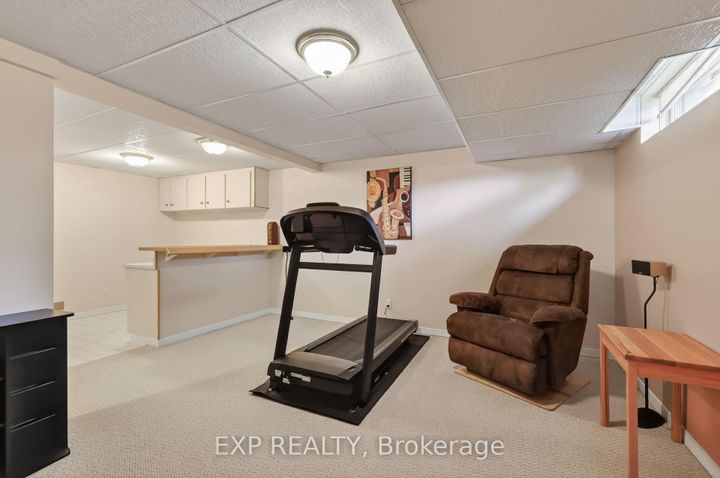 Photo 23 at 34 Four Seasons Drive, Nepean (Borden Farm/Stewart Farm/Carleton Heights/Parkwood Hills), Ottawa
