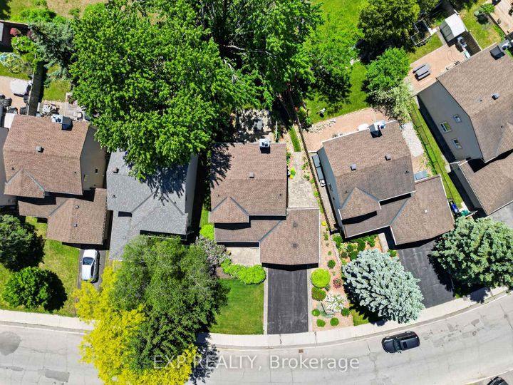 Photo 34 at 34 Four Seasons Drive, Nepean (Borden Farm/Stewart Farm/Carleton Heights/Parkwood Hills), Ottawa