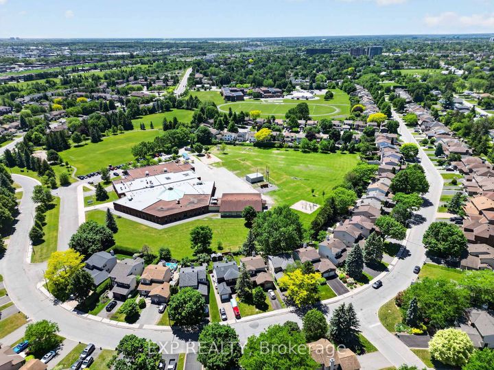 Photo 37 at 34 Four Seasons Drive, Nepean (Borden Farm/Stewart Farm/Carleton Heights/Parkwood Hills), Ottawa