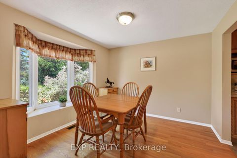 Photo 5 at 34 Four Seasons Drive, Nepean (Borden Farm/Stewart Farm/Carleton Heights/Parkwood Hills), Ottawa