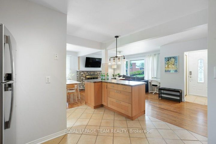 Photo 13 at 125 Norice Street, Nepean (Meadowlands/Crestview), Ottawa