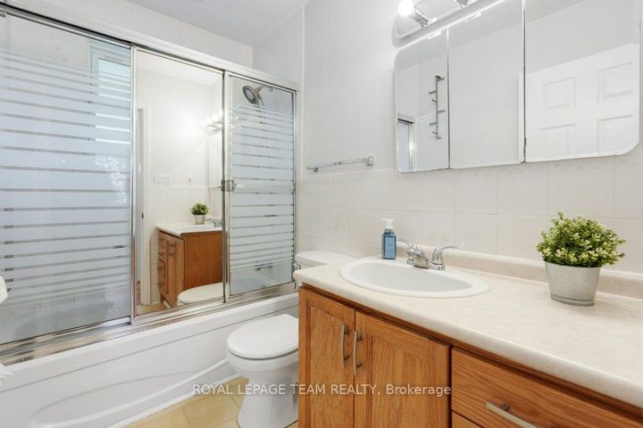 Photo 21 at 125 Norice Street, Nepean (Meadowlands/Crestview), Ottawa