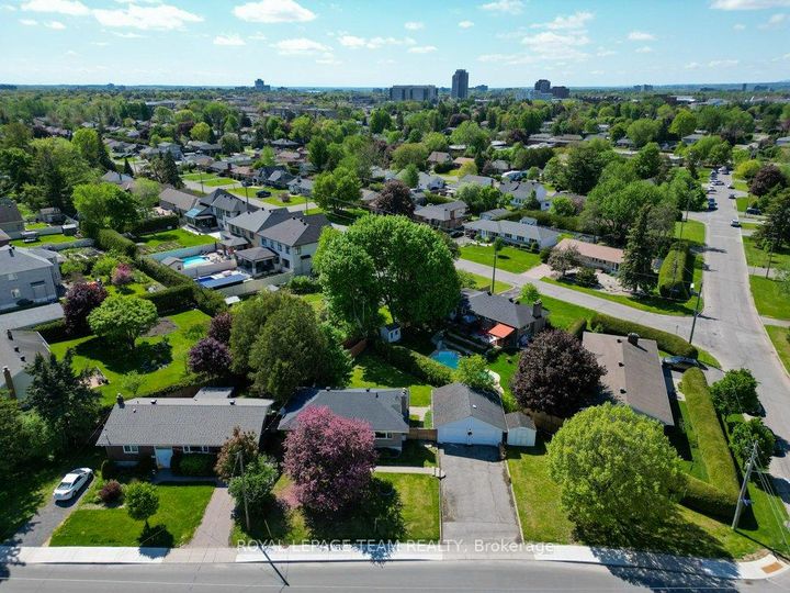 Photo 38 at 125 Norice Street, Nepean (Meadowlands/Crestview), Ottawa