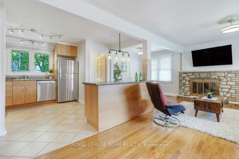 Photo 5 at 125 Norice Street, Nepean (Meadowlands/Crestview), Ottawa