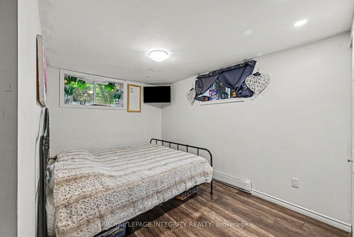 Photo 23 at 104 Viewmount Drive, Nepean (Meadowlands/Crestview), Ottawa