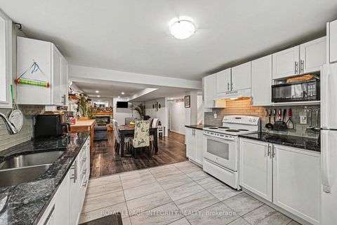 Photo 21 at 104 Viewmount Drive, Nepean (Meadowlands/Crestview), Ottawa