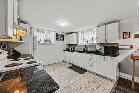 Photo 22 at 104 Viewmount Drive, Nepean (Meadowlands/Crestview), Ottawa