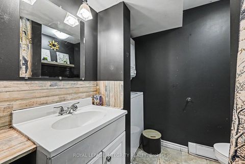 Photo 24 at 104 Viewmount Drive, Nepean (Meadowlands/Crestview), Ottawa