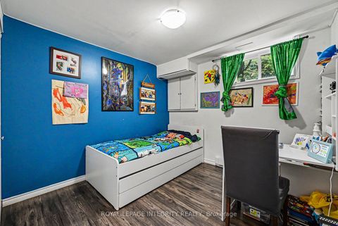 Photo 26 at 104 Viewmount Drive, Nepean (Meadowlands/Crestview), Ottawa