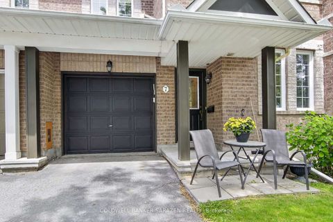 Photo 2 at 7 Barnstone Drive, Nepean (Barrhaven East), Ottawa