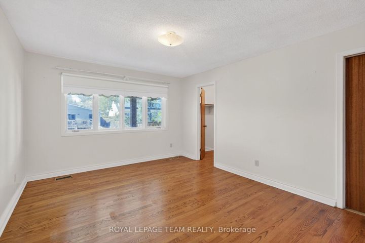 Photo 23 at 33 Norice Street, Nepean (Meadowlands/Crestview), Ottawa