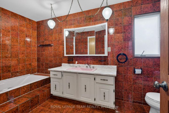 Photo 27 at 33 Norice Street, Nepean (Meadowlands/Crestview), Ottawa