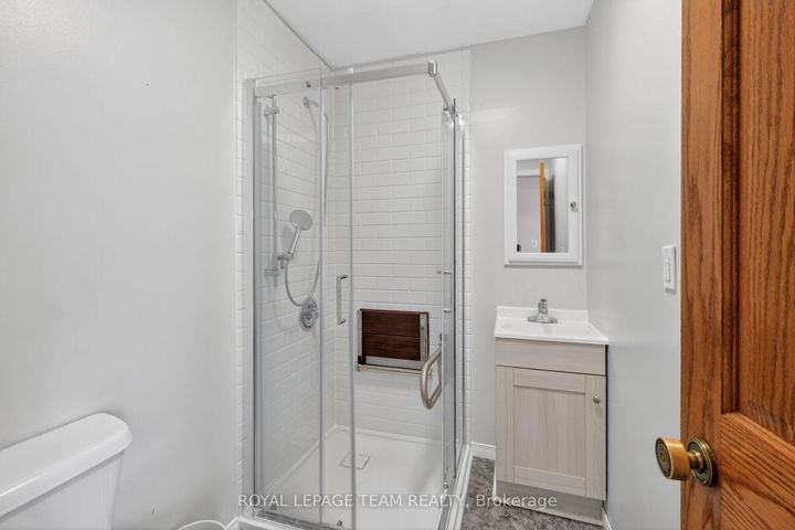 Photo 29 at 33 Norice Street, Nepean (Meadowlands/Crestview), Ottawa