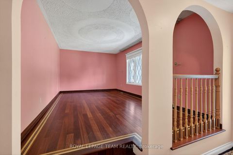 Photo 6 at 33 Norice Street, Nepean (Meadowlands/Crestview), Ottawa