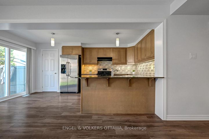 Photo 17 at 308 Song Sparrow Street W, Nepean (Half Moon Bay), Ottawa