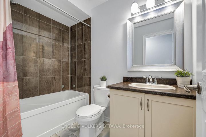 Photo 38 at 308 Song Sparrow Street W, Nepean (Half Moon Bay), Ottawa