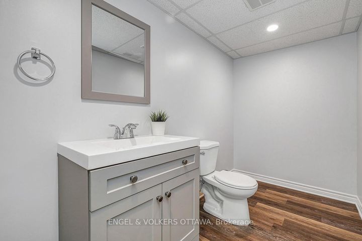 Photo 43 at 308 Song Sparrow Street W, Nepean (Half Moon Bay), Ottawa