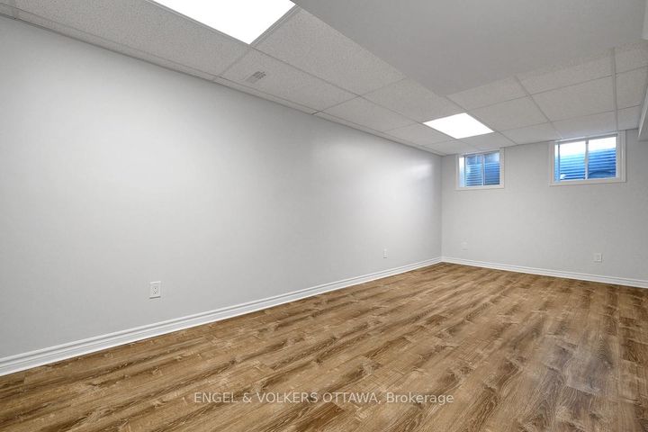 Photo 45 at 308 Song Sparrow Street W, Nepean (Half Moon Bay), Ottawa
