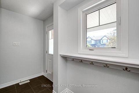 Photo 6 at 308 Song Sparrow Street W, Nepean (Half Moon Bay), Ottawa