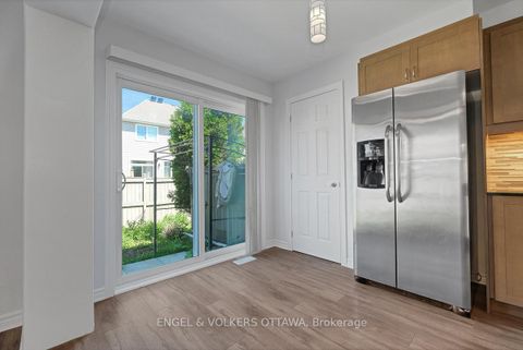 Photo 18 at 308 Song Sparrow Street W, Nepean (Half Moon Bay), Ottawa