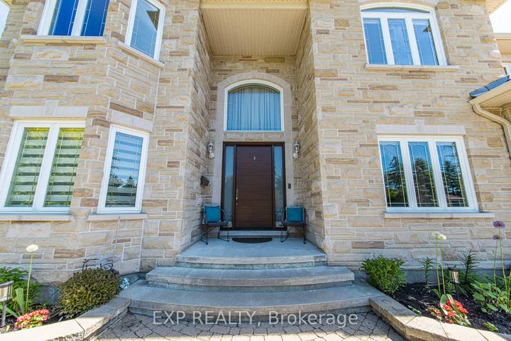 Photo 1 at 62 Lotta Avenue, Nepean (Meadowlands/St. Claire Gardens), Ottawa