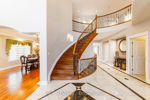 Photo 3 at 62 Lotta Avenue, Nepean (Meadowlands/St. Claire Gardens), Ottawa