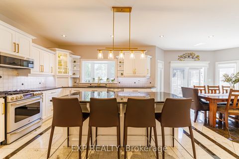 Photo 14 at 62 Lotta Avenue, Nepean (Meadowlands/St. Claire Gardens), Ottawa