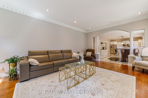 Photo 23 at 62 Lotta Avenue, Nepean (Meadowlands/St. Claire Gardens), Ottawa