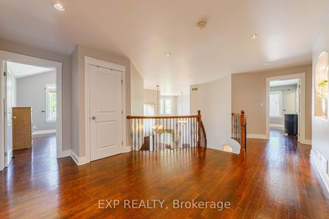 Photo 28 at 62 Lotta Avenue, Nepean (Meadowlands/St. Claire Gardens), Ottawa