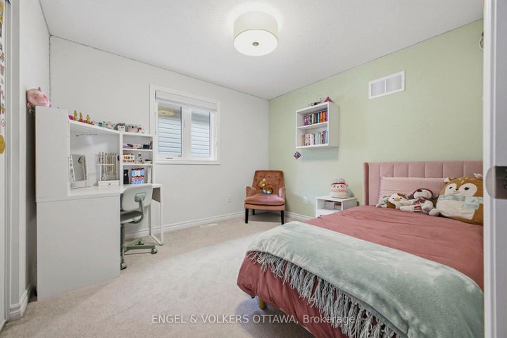 Photo 15 at 139 Switch Grass Crescent, Nepean (Half Moon Bay), Ottawa