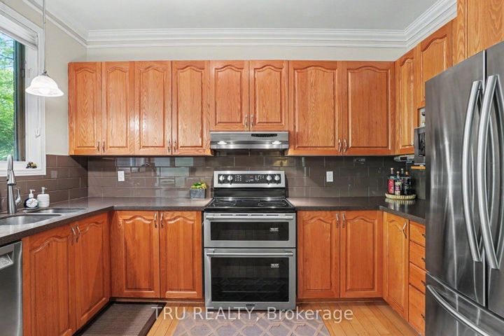 Photo 10 at 40 Cimarron Crescent, Nepean (Centrepointe), Ottawa