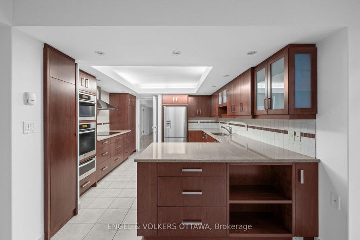 Photo 17 at 406 - 111 Echo Drive, Ottawa East, Ottawa