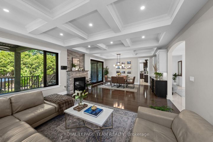 Photo 5 at 17 Argue Drive, Nepean (Borden Farm/Stewart Farm/Carleton Heights/Parkwood Hills), Ottawa