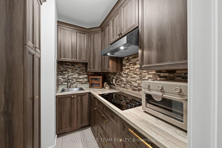 Photo 13 at 17 Argue Drive, Nepean (Borden Farm/Stewart Farm/Carleton Heights/Parkwood Hills), Ottawa