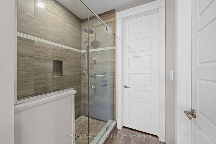 Photo 25 at 17 Argue Drive, Nepean (Borden Farm/Stewart Farm/Carleton Heights/Parkwood Hills), Ottawa