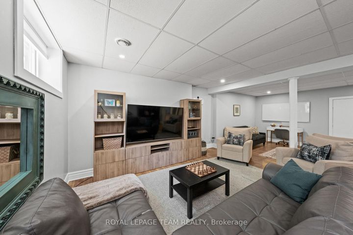 Photo 39 at 17 Argue Drive, Nepean (Borden Farm/Stewart Farm/Carleton Heights/Parkwood Hills), Ottawa