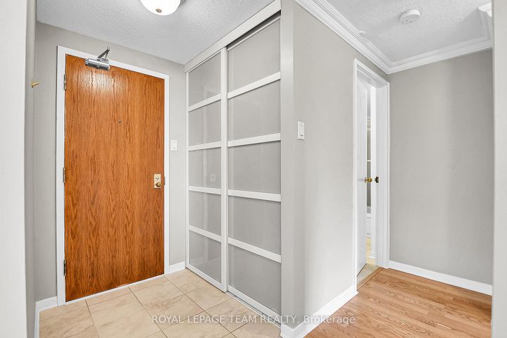 Photo 7 at 415 - 80 SANDCASTLE Drive N, Nepean (Leslie Park), Ottawa
