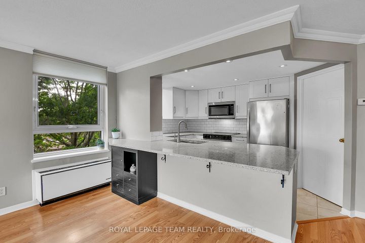 Photo 14 at 415 - 80 SANDCASTLE Drive N, Nepean (Leslie Park), Ottawa