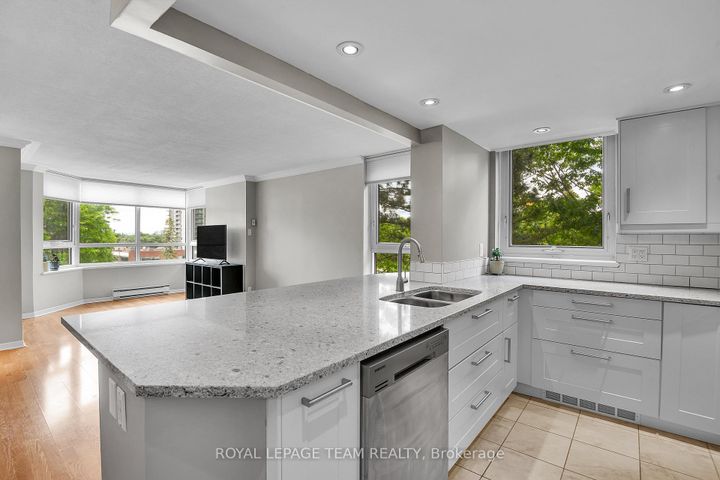 Photo 16 at 415 - 80 SANDCASTLE Drive N, Nepean (Leslie Park), Ottawa