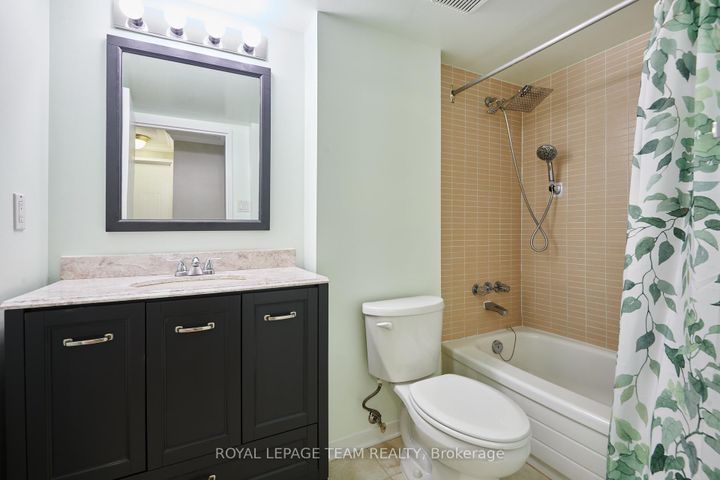 Photo 26 at 415 - 80 SANDCASTLE Drive N, Nepean (Leslie Park), Ottawa