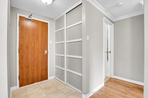 Photo 7 at 415 - 80 SANDCASTLE Drive N, Nepean (Leslie Park), Ottawa