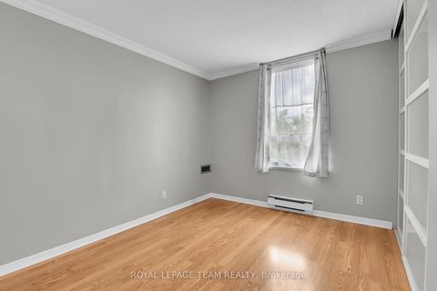 Photo 22 at 415 - 80 SANDCASTLE Drive N, Nepean (Leslie Park), Ottawa