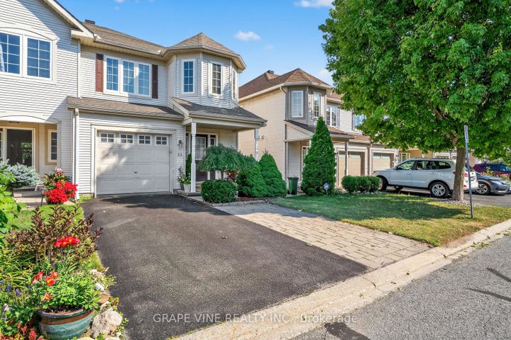 Photo 2 at 21 Fieldberry Private, Nepean (Stonebridge), Ottawa
